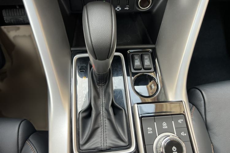 Used Mitsubishi Eclipse Cross 2018 1.5T CVT Two-Wheel Drive Belief Edition Gear Lever