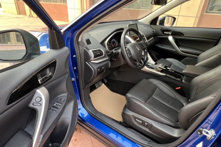 Used Mitsubishi Eclipse Cross 2018 1.5T CVT Two-Wheel Drive Belief Edition Interior 3