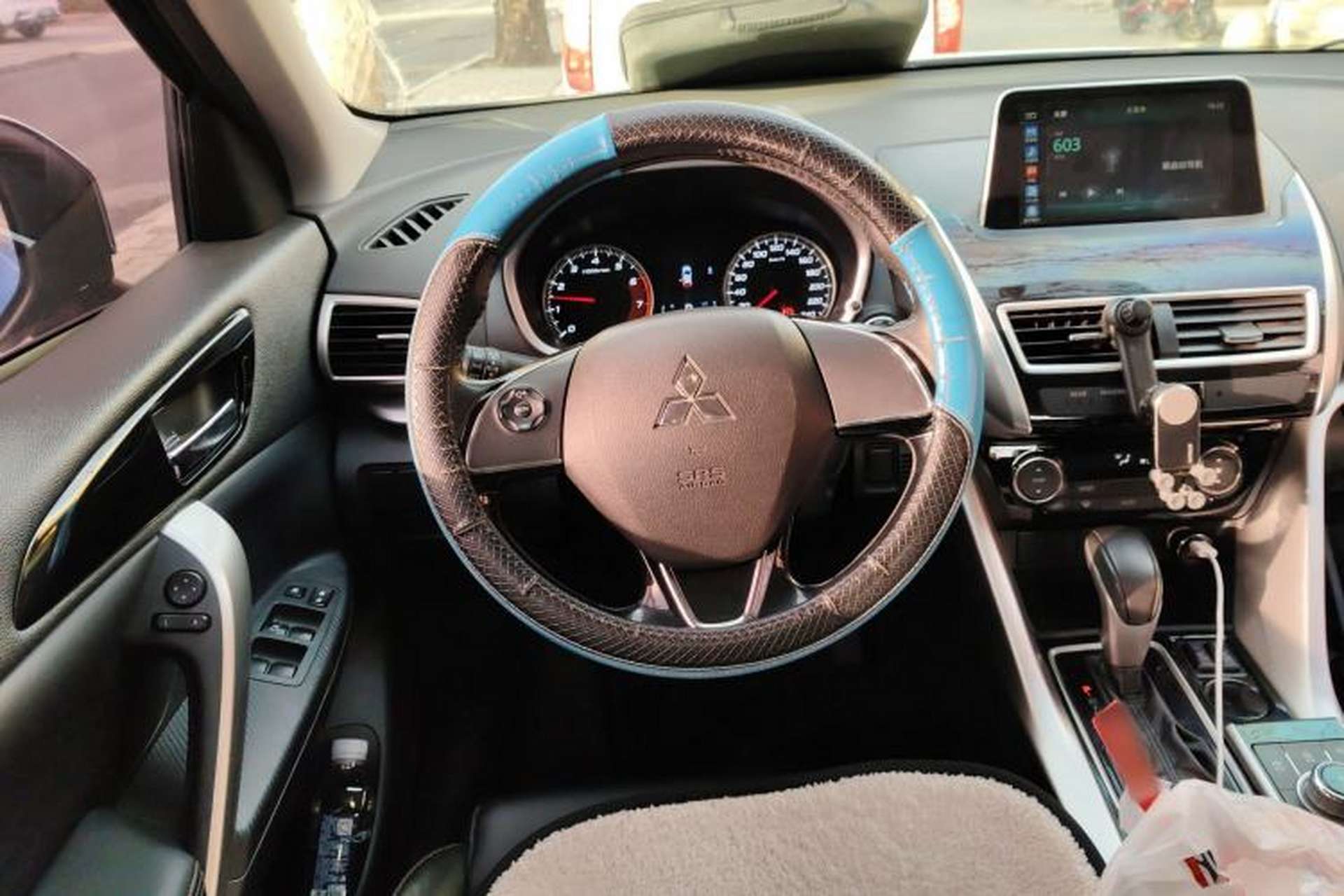 Used Mitsubishi Eclipse Cross 2018 1.5T CVT Two-Wheel Drive Dream Edition Steering Wheel