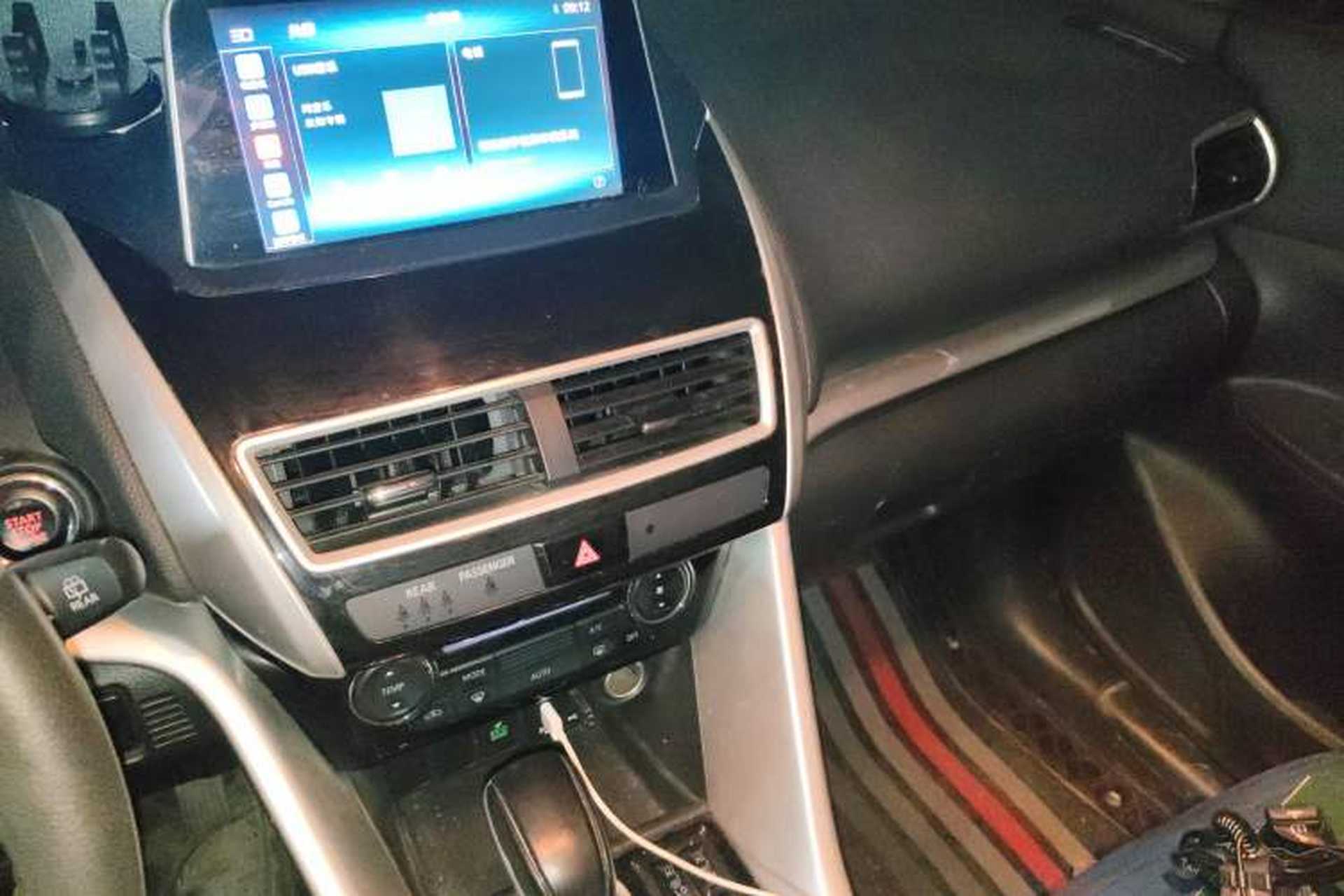 Used Mitsubishi Eclipse Cross 2018 1.5T CVT Two-Wheel Drive Dream Edition Audio And AC Panel