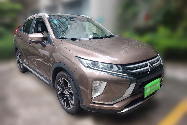 Used Mitsubishi Eclipse Cross 2018 1.5T CVT Two-Wheel Drive Belief Edition Front Right 45 Deg