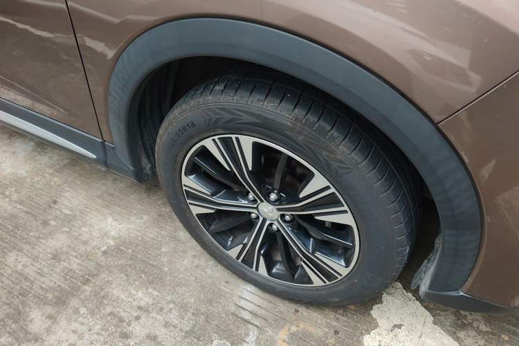 Used Mitsubishi Eclipse Cross 2018 1.5T CVT Two-Wheel Drive Belief Edition Right Front Wheel Hub
