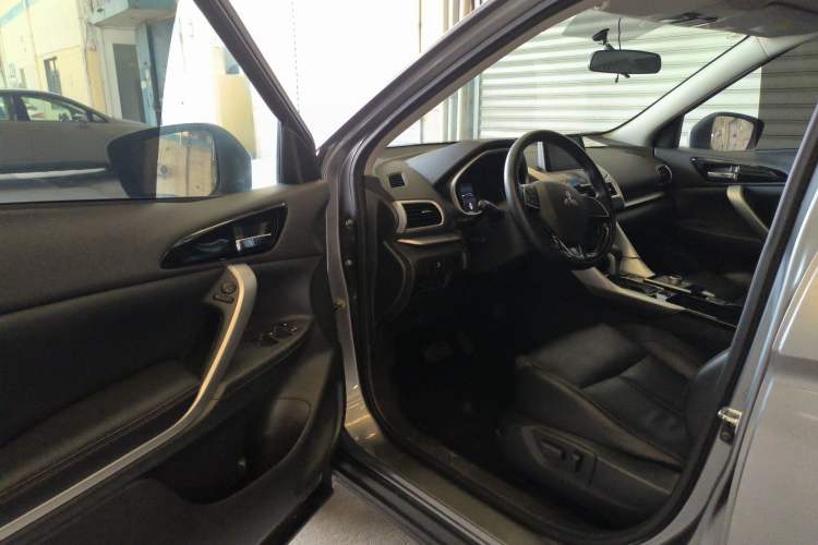 Used Mitsubishi Eclipse Cross 2018 1.5T CVT Two-Wheel Drive Dream Edition Driver Seat