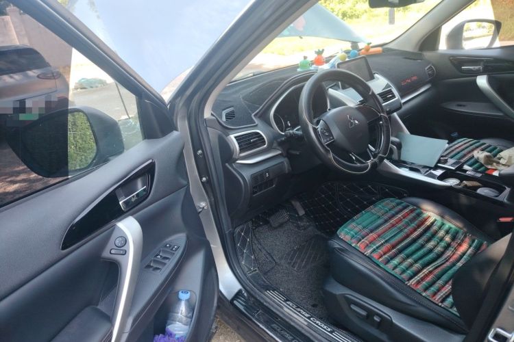 Used Mitsubishi Eclipse Cross 2018 1.5T CVT Two-Wheel Drive Dream Edition Interior 3