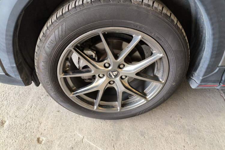 Used Mitsubishi Eclipse Cross 2018 1.5T CVT Two-Wheel Drive Dream Edition Left Front Wheel Hub