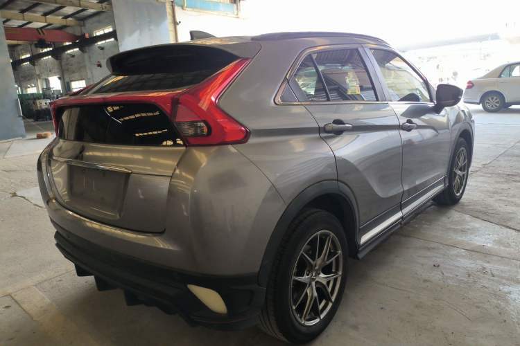 Used Mitsubishi Eclipse Cross 2018 1.5T CVT Two-Wheel Drive Dream Edition Rear Right 45 Deg