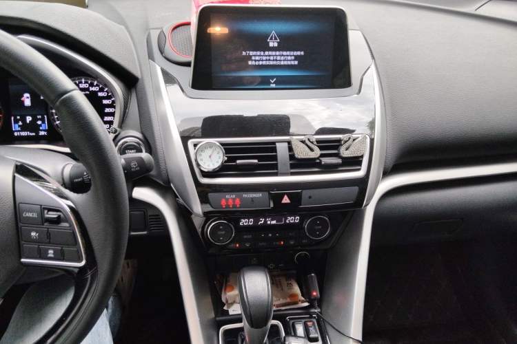 Used Mitsubishi Eclipse Cross 2018 1.5T CVT Two-Wheel Drive Belief Edition Audio And AC Panel