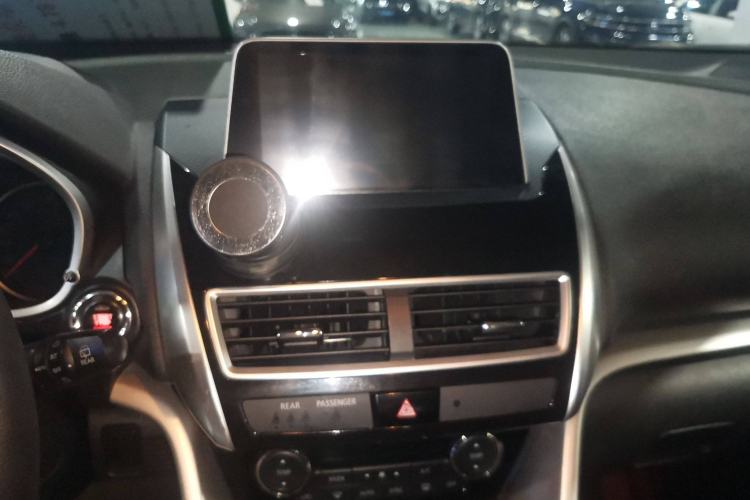 Used Mitsubishi Eclipse Cross 2018 1.5T CVT Four-Wheel Drive TrueMe Edition Audio And AC Panel