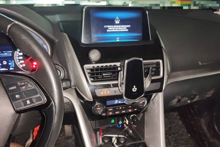 Used Mitsubishi Eclipse Cross 2018 1.5T CVT Two-Wheel Drive Belief Edition Audio And AC Panel
