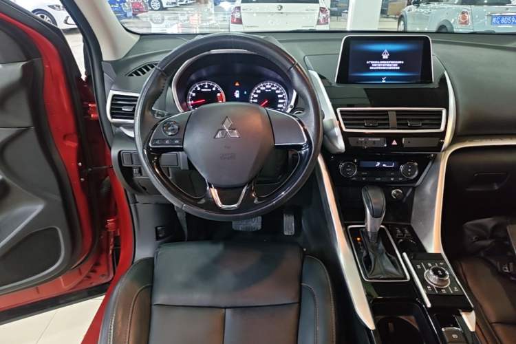 Used Mitsubishi Eclipse Cross 2018 1.5T CVT Two-Wheel Drive Dream Edition Audio And AC Panel