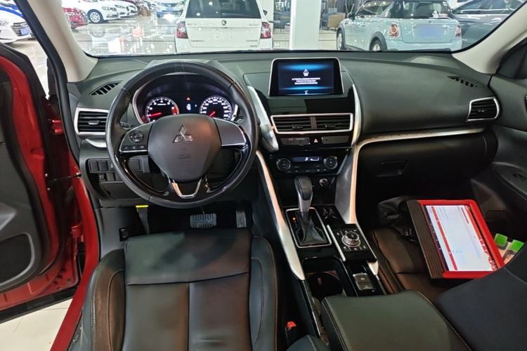Used Mitsubishi Eclipse Cross 2018 1.5T CVT Two-Wheel Drive Dream Edition Center Console
