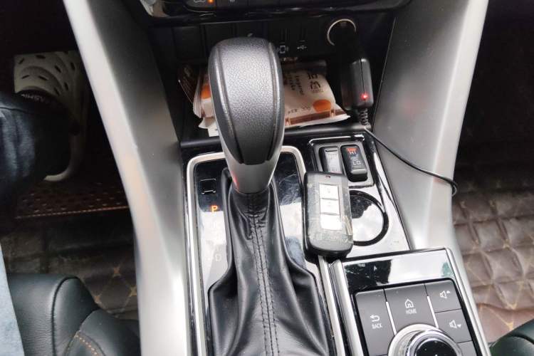 Used Mitsubishi Eclipse Cross 2018 1.5T CVT Two-Wheel Drive Belief Edition Gear Lever