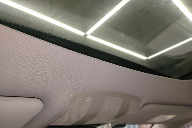 Used Mitsubishi Eclipse Cross 2018 1.5T CVT Four-Wheel Drive TrueMe Edition Headliner