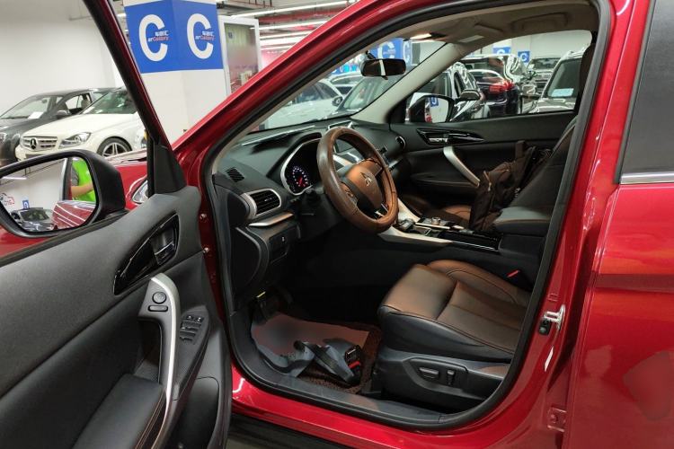 Used Mitsubishi Eclipse Cross 2018 1.5T CVT Two-Wheel Drive Dream Edition Interior 3
