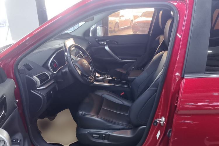 Used Mitsubishi Eclipse Cross 2018 1.5T CVT Two-Wheel Drive Dream Edition Left Front Seat
