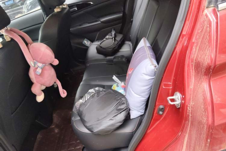 Used Mitsubishi Eclipse Cross 2018 1.5T CVT Two-Wheel Drive Belief Edition Left Rear Seat