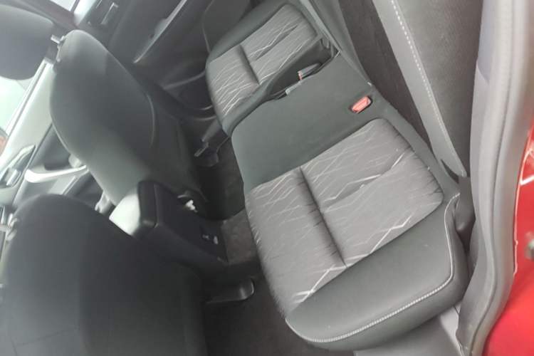 Used Mitsubishi Eclipse Cross 2018 1.5T CVT Two-Wheel Drive Fearless Edition Left Rear Seat