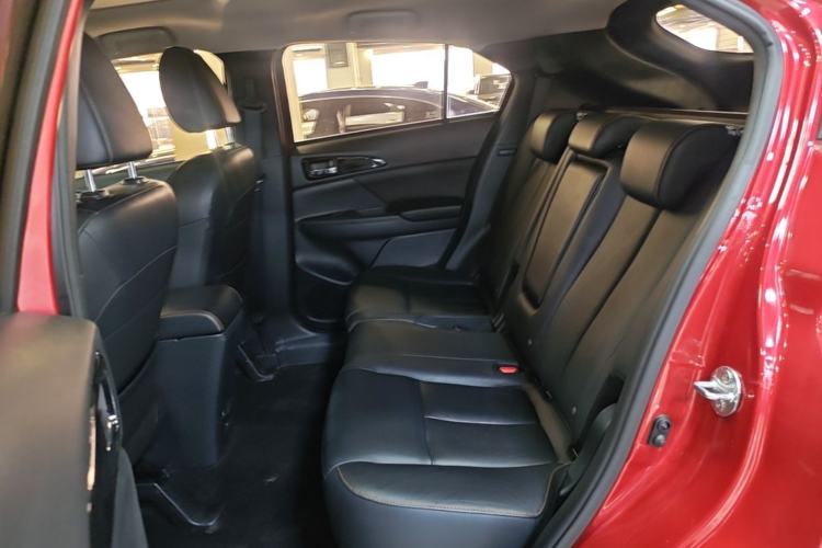 Used Mitsubishi Eclipse Cross 2018 1.5T CVT Two-Wheel Drive Dream Edition Left Rear Seat