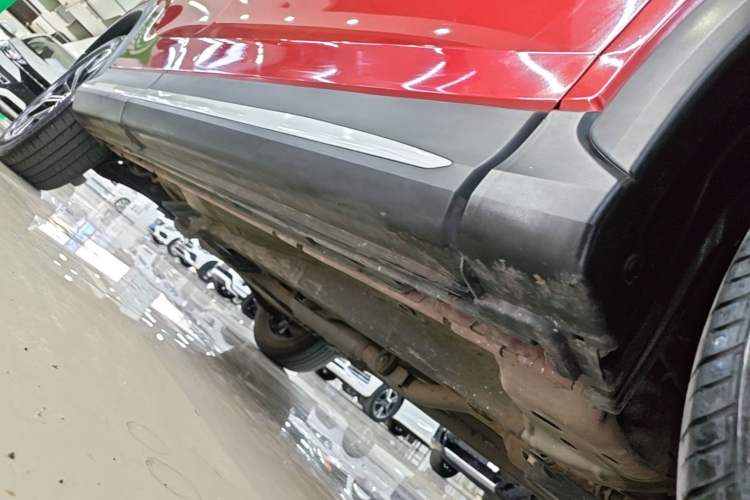 Used Mitsubishi Eclipse Cross 2018 1.5T CVT Two-Wheel Drive Dream Edition Right Side Sill