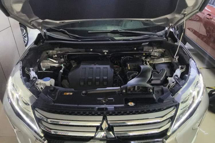 Used Mitsubishi Eclipse Cross 2018 1.5T CVT Two-Wheel Drive Dream Edition Engine Bay