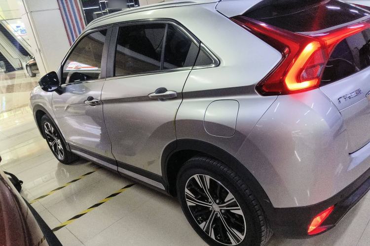 Used Mitsubishi Eclipse Cross 2018 1.5T CVT Two-Wheel Drive Dream Edition Left Side