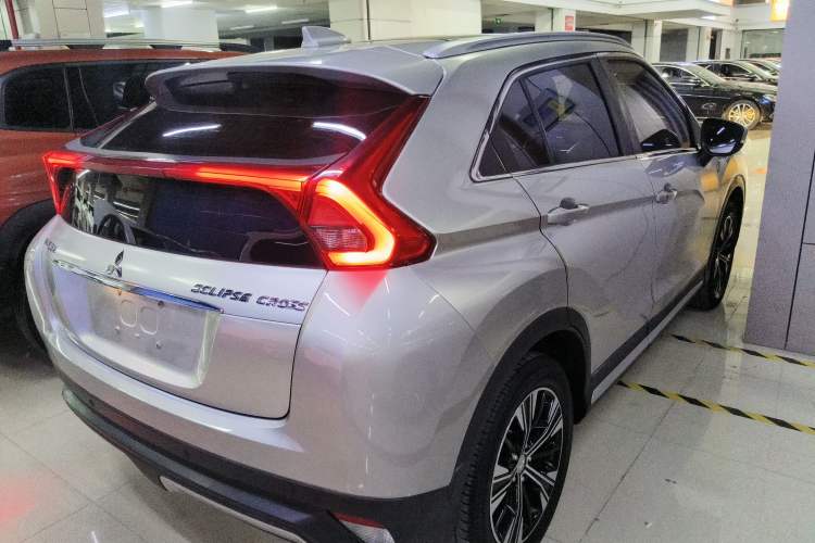 Used Mitsubishi Eclipse Cross 2018 1.5T CVT Two-Wheel Drive Dream Edition Rear Right 45 Deg