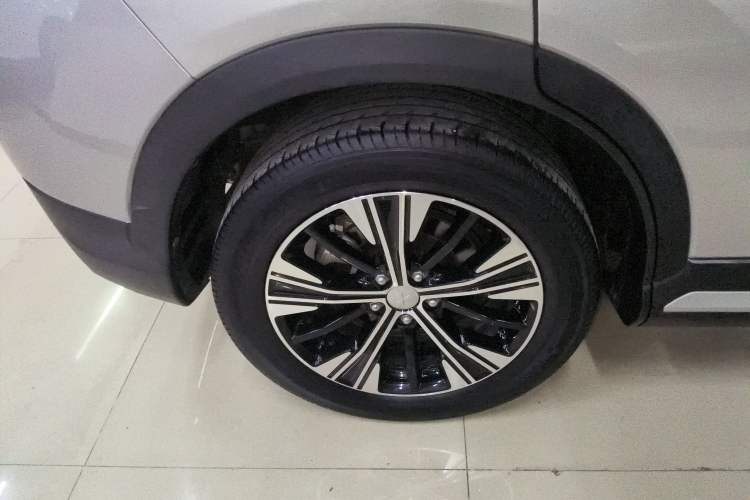Used Mitsubishi Eclipse Cross 2018 1.5T CVT Two-Wheel Drive Dream Edition Right Rear Wheel Hub