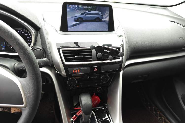 Used Mitsubishi Eclipse Cross 2018 1.5T CVT Two-Wheel Drive Fearless Edition Audio And AC Panel