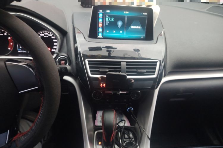 Used Mitsubishi Eclipse Cross 2018 1.5T CVT Two-Wheel Drive Dream Edition Audio And AC Panel