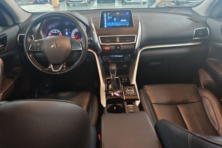 Used Mitsubishi Eclipse Cross 2018 1.5T CVT Two-Wheel Drive Dream Edition Center Console