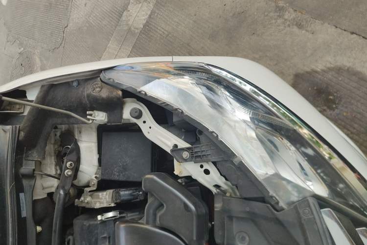 Used Mitsubishi Eclipse Cross 2018 1.5T CVT Two-Wheel Drive Dream Edition Engine Bay Left