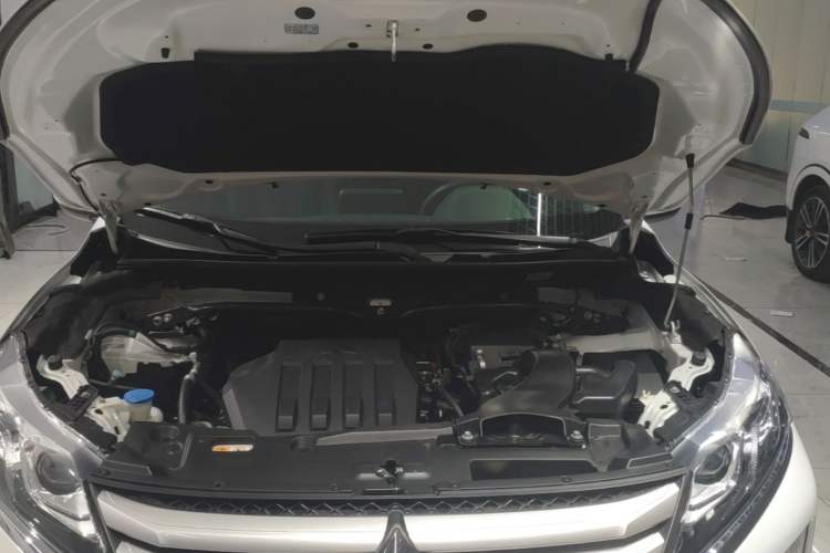 Used Mitsubishi Eclipse Cross 2018 1.5T CVT Two-Wheel Drive Dream Edition Engine Bay