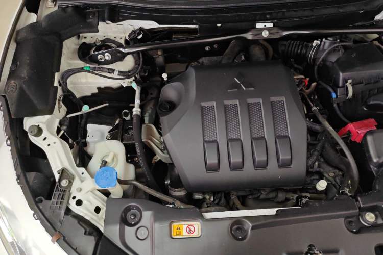 Used Mitsubishi Eclipse Cross 2018 1.5T CVT Two-Wheel Drive Fearless Edition Engine Bay Right
