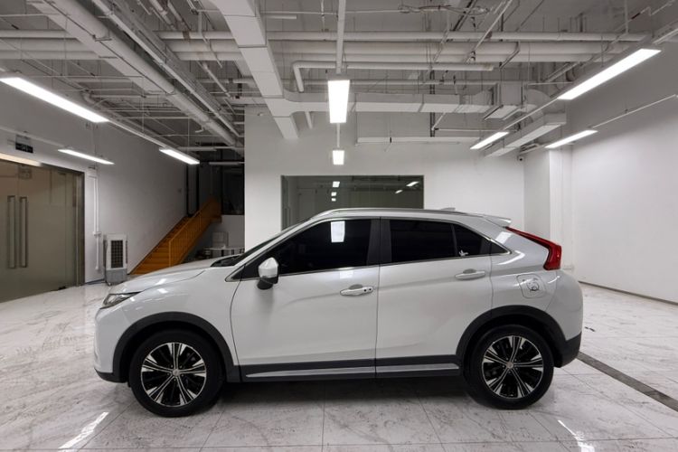 Used Mitsubishi Eclipse Cross 2018 1.5T CVT Two-Wheel Drive Dream Edition Exterior 2