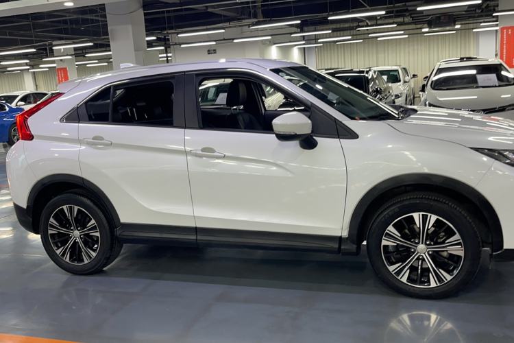 Used Mitsubishi Eclipse Cross 2018 1.5T CVT Two-Wheel Drive Fearless Edition Exterior 2