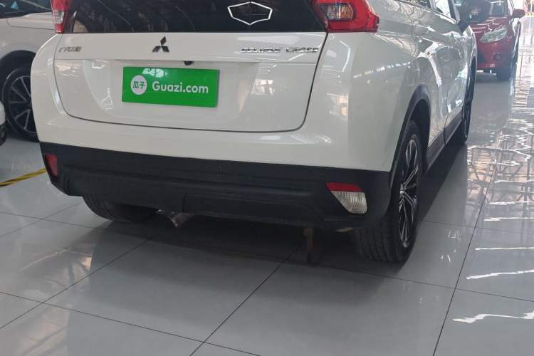 Used Mitsubishi Eclipse Cross 2018 1.5T CVT Two-Wheel Drive Dream Edition Exterior 3