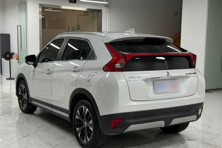 Used Mitsubishi Eclipse Cross 2018 1.5T CVT Two-Wheel Drive Dream Edition Exterior 5