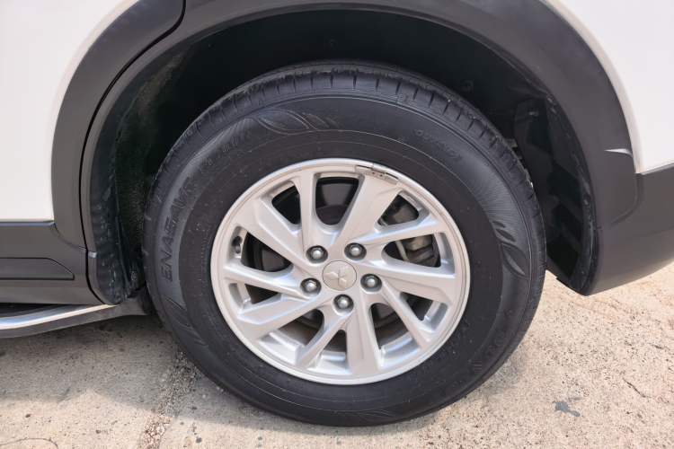 Used Mitsubishi Eclipse Cross 2018 1.5T Manual Two-Wheel Drive Youth Edition Exterior 6