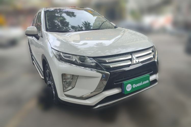 Used Mitsubishi Eclipse Cross 2018 1.5T CVT Two-Wheel Drive Dream Edition Front Right 45 Deg
