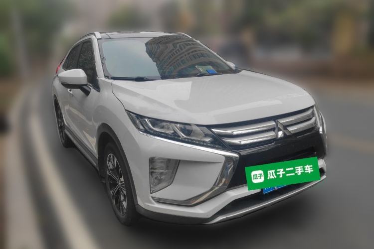 Used Mitsubishi Eclipse Cross 2018 1.5T CVT Two-Wheel Drive Dream Edition Front Right 45 Deg