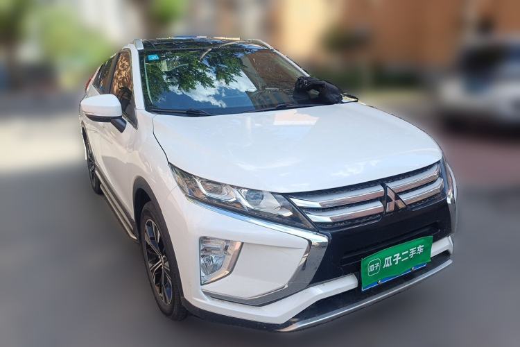 Used Mitsubishi Eclipse Cross 2018 1.5T CVT Two-Wheel Drive Dream Edition Front Right 45 Deg