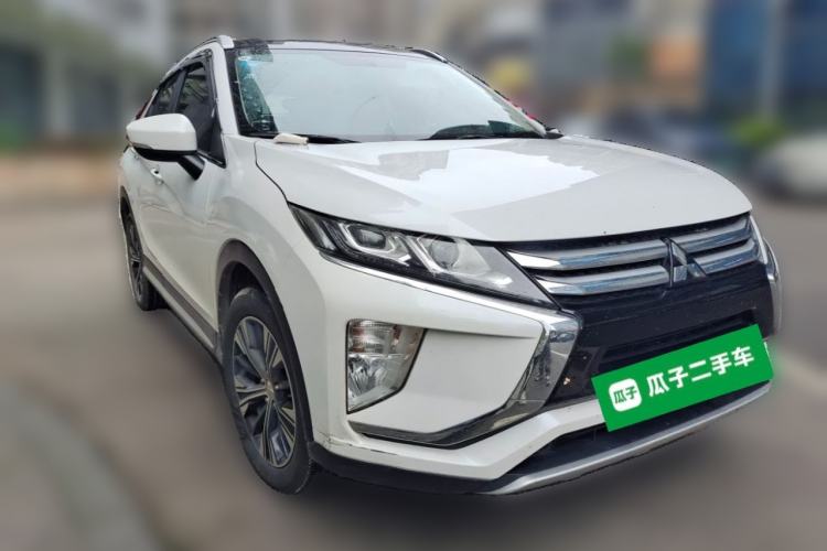 Used Mitsubishi Eclipse Cross 2018 1.5T CVT Two-Wheel Drive Dream Edition Front Right 45 Deg