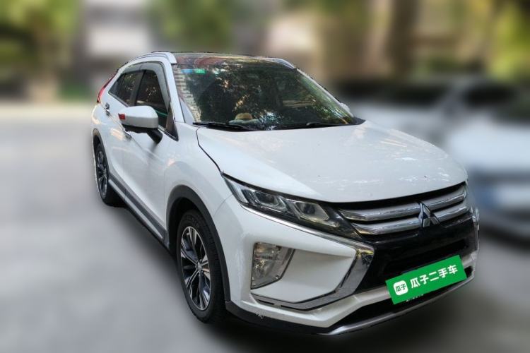 Used Mitsubishi Eclipse Cross 2018 1.5T CVT Two-Wheel Drive Belief Edition Front Right 45 Deg