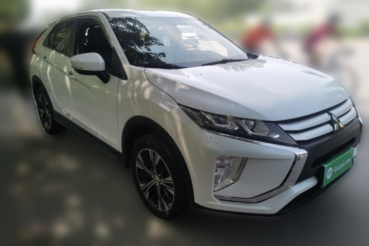 Used Mitsubishi Eclipse Cross 2018 1.5T CVT Two-Wheel Drive Fearless Edition Front Right 45 Deg