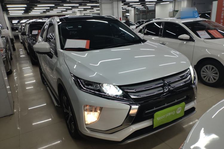 Used Mitsubishi Eclipse Cross 2018 1.5T CVT Two-Wheel Drive Dream Edition Front Right 45 Deg