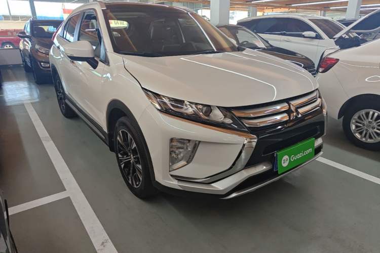 Used Mitsubishi Eclipse Cross 2018 1.5T CVT Two-Wheel Drive Dream Edition Front Right 45 Deg
