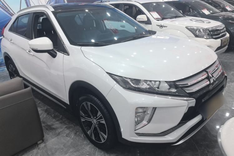 Used Mitsubishi Eclipse Cross 2018 1.5T CVT Two-Wheel Drive Dream Edition Front Right 45 Deg