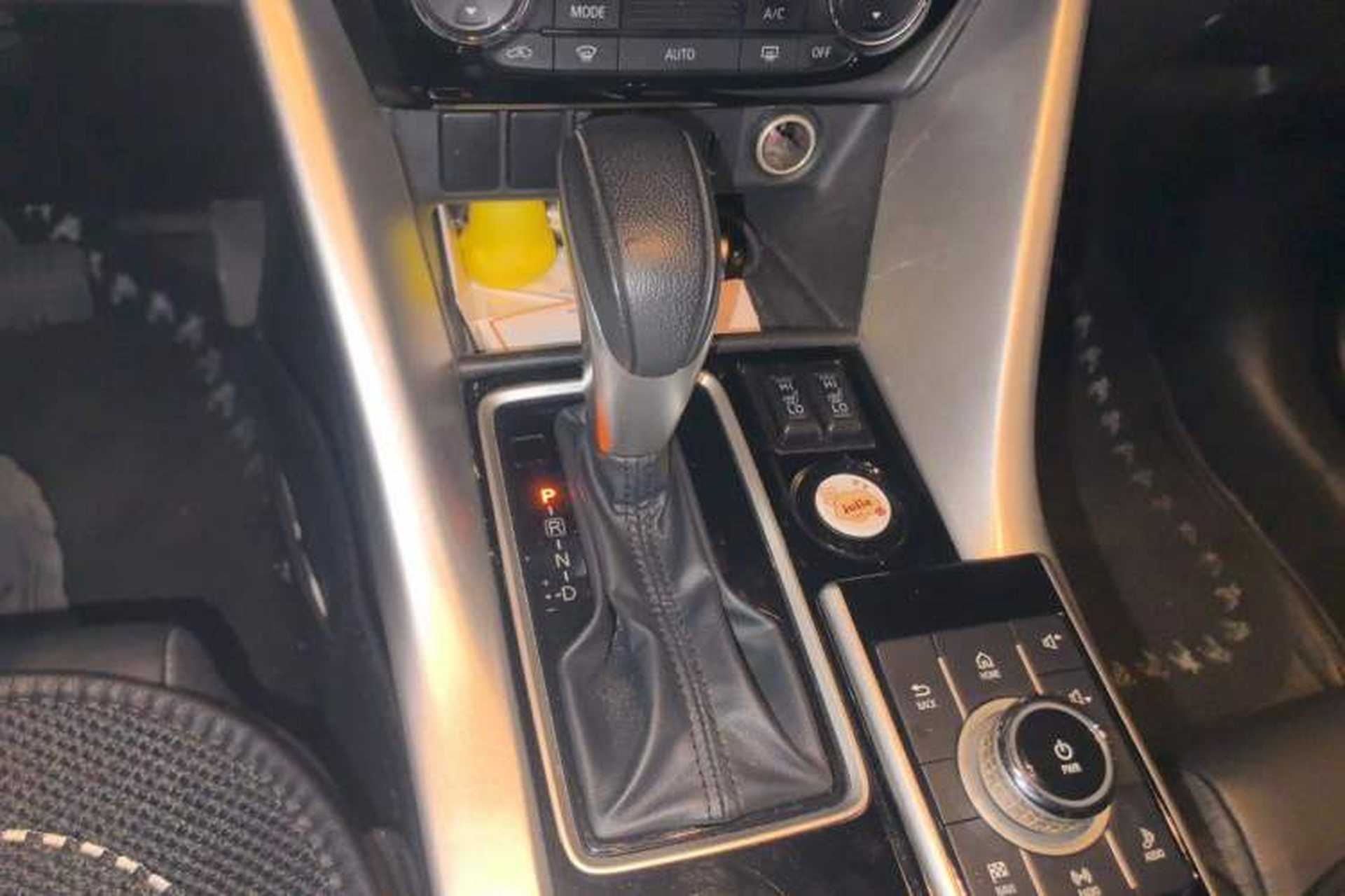 Used Mitsubishi Eclipse Cross 2018 1.5T CVT Two-Wheel Drive Dream Edition Gear Lever
