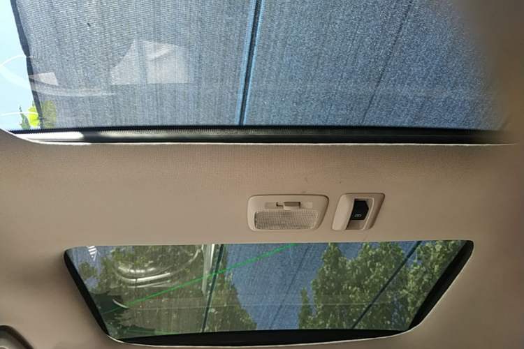 Used Mitsubishi Eclipse Cross 2018 1.5T CVT Four-Wheel Drive TrueMe Edition Headliner