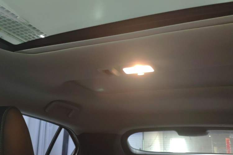 Used Mitsubishi Eclipse Cross 2018 1.5T CVT Two-Wheel Drive Dream Edition Headliner